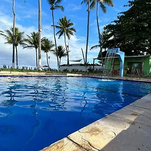 villa-pousada-nelayan.portodegalinhashotels.com/